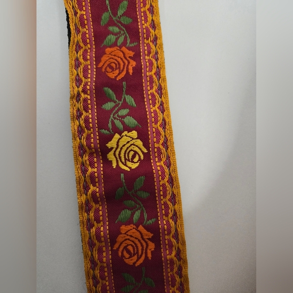 Guitar Strap Floral Embroidered Canvas Leather Adjustable - Picture 2 of 4